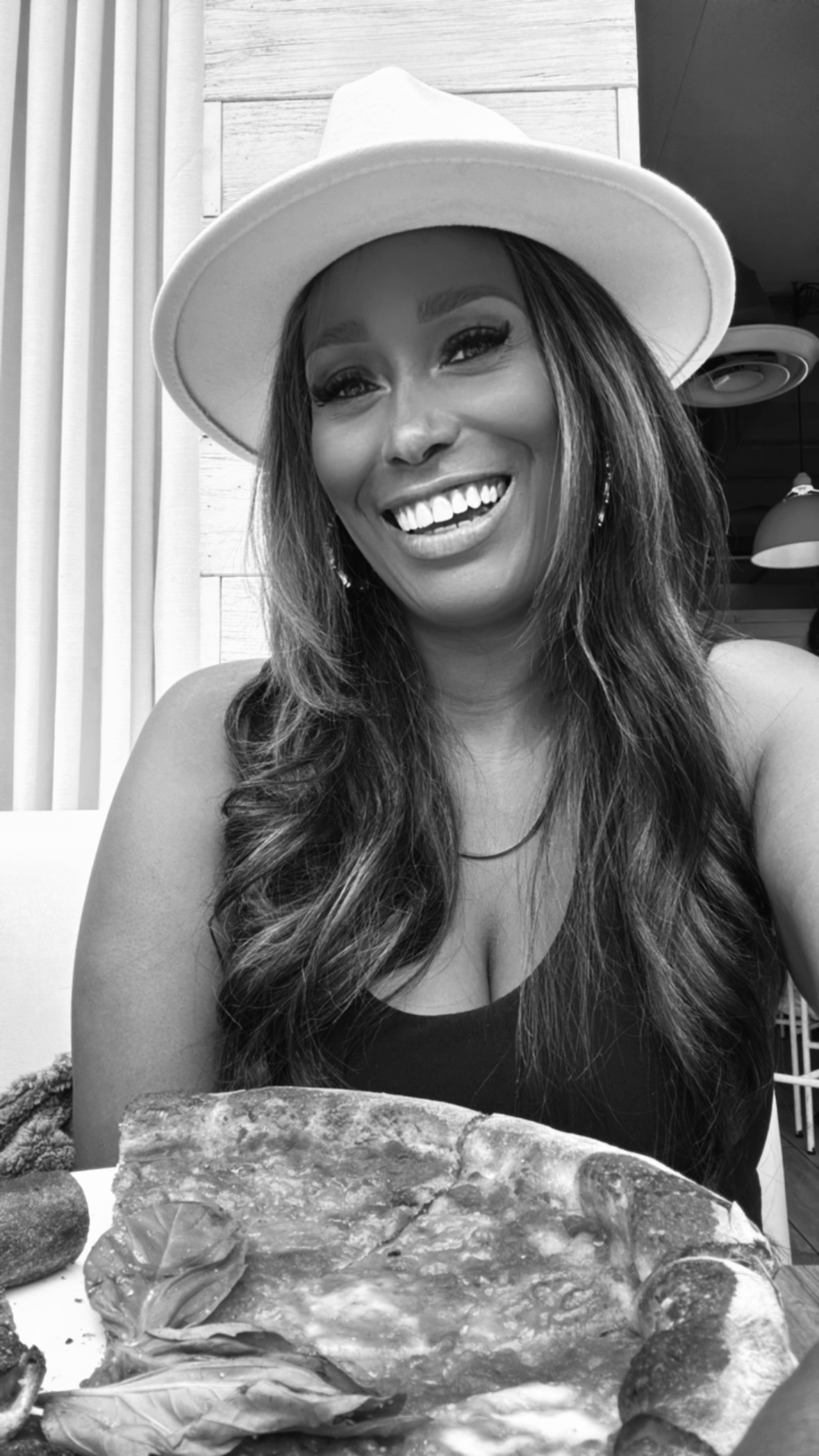 {"eId":"289293810175926","CameraPosition":2}